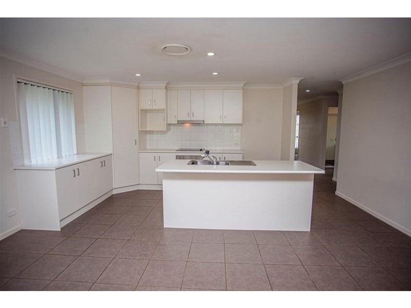 8 Cameron Street, Chinchilla QLD 4413