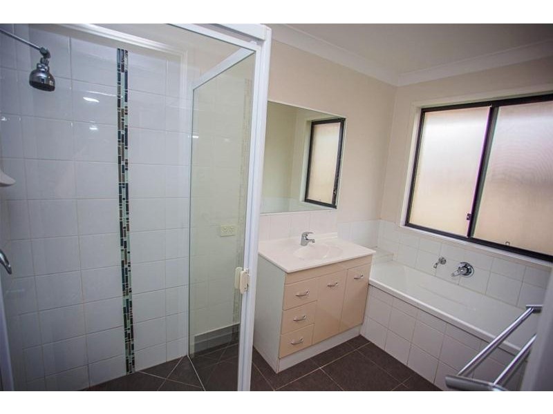 8 Cameron Street, Chinchilla QLD 4413