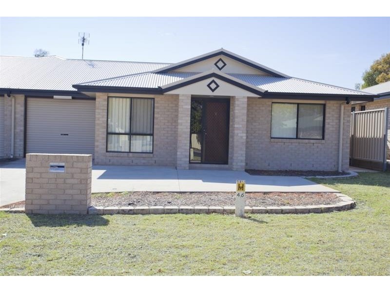 2/27 Mann Street, Chinchilla QLD 4413