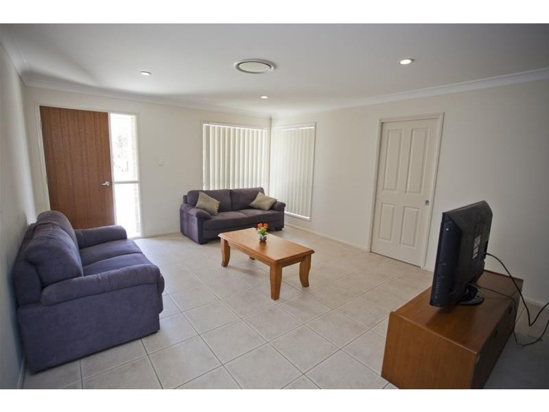 2/27 Mann Street, Chinchilla QLD 4413