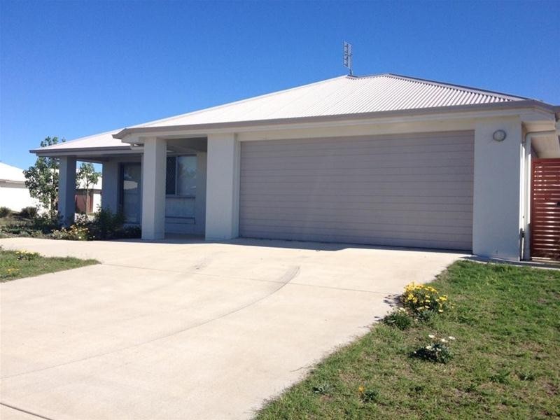 1/11 Bridgeman Parade, Chinchilla QLD 4413