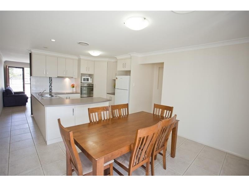 2/27 Mann Street, Chinchilla QLD 4413