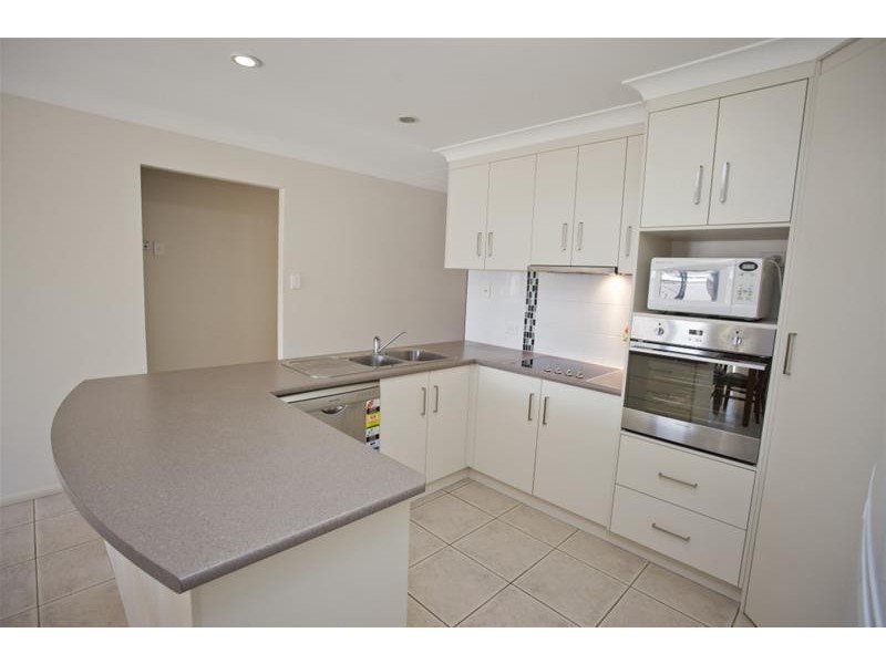 2/27 Mann Street, Chinchilla QLD 4413