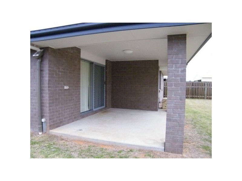 5 Hayes Close, Chinchilla QLD 4413