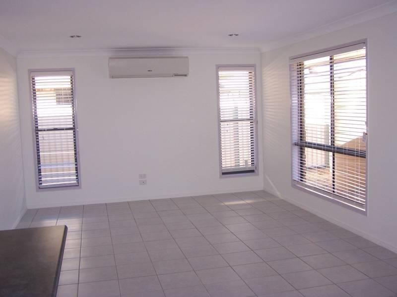 2/9 Luscombe Street, Chinchilla QLD 4413