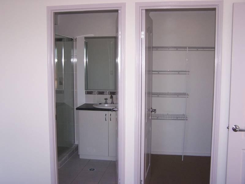 2/9 Luscombe Street, Chinchilla QLD 4413