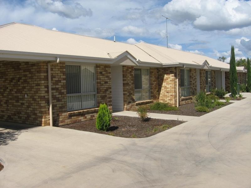 5 BACK Avenue, Chinchilla QLD 4413