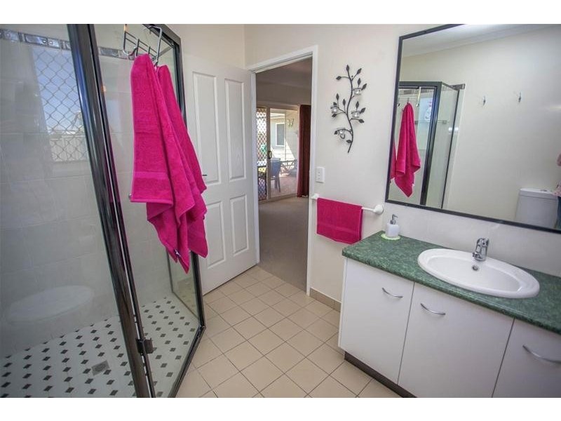 100 Ainsworth Street, Chinchilla QLD 4413