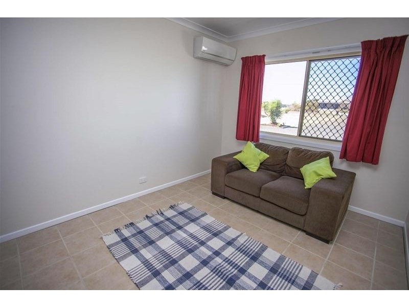 100 Ainsworth Street, Chinchilla QLD 4413