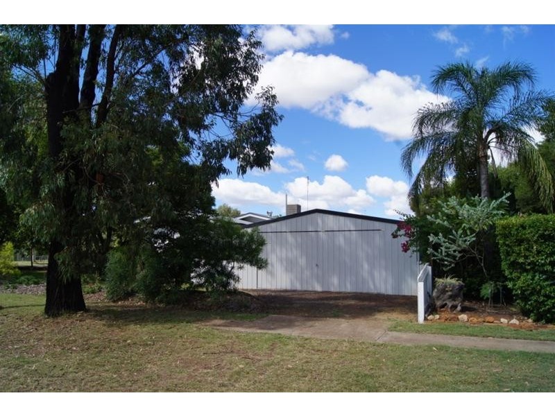 2 Wheeler Street, Chinchilla QLD 4413