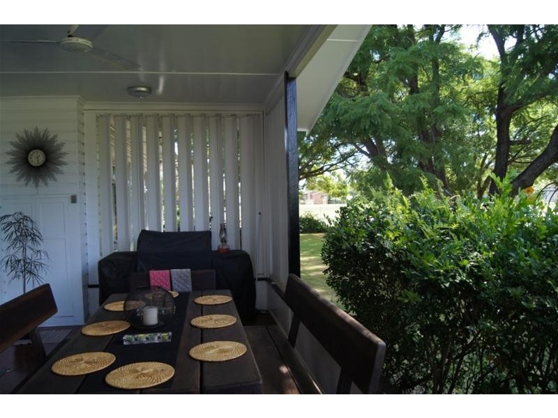 2 Wheeler Street, Chinchilla QLD 4413