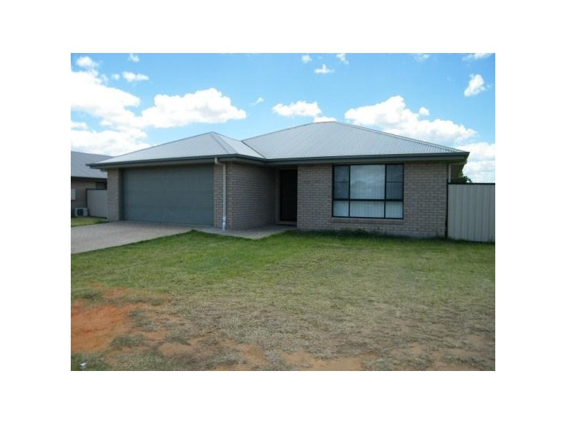 17 Sheridan Street, Chinchilla QLD 4413