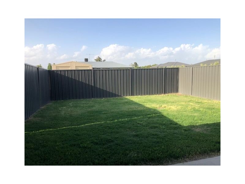 1/4 Dudley Street, Chinchilla QLD 4413