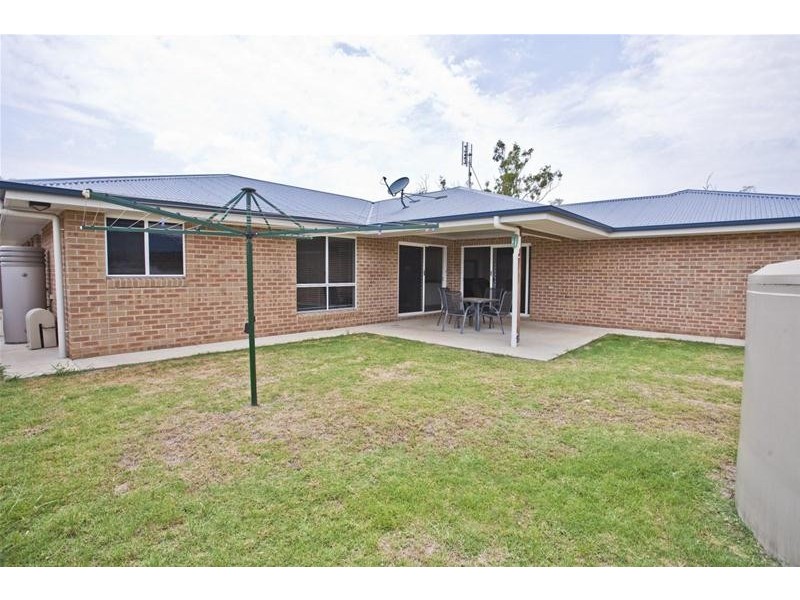 2 Sommerfeld Crescent, Chinchilla QLD 4413