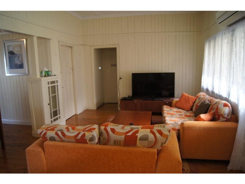 7 First Avenue, Chinchilla QLD 4413