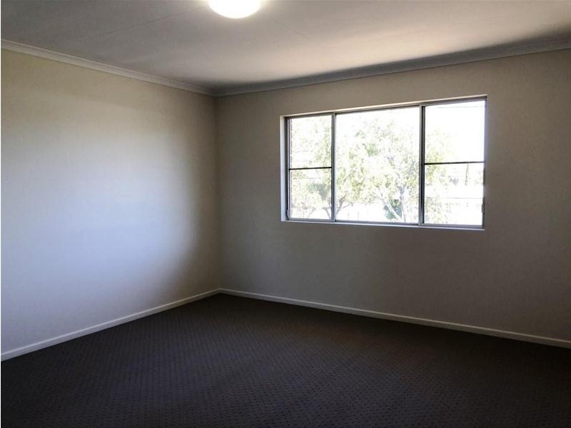 33 Claydon Street, Chinchilla QLD 4413