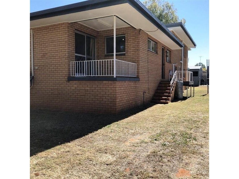 33 Claydon Street, Chinchilla QLD 4413