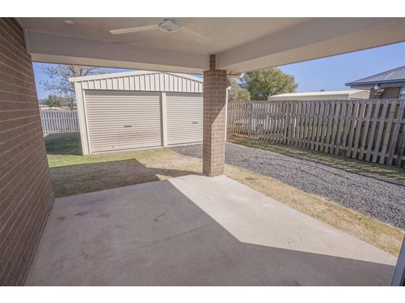 3 Hayes Close, Chinchilla QLD 4413