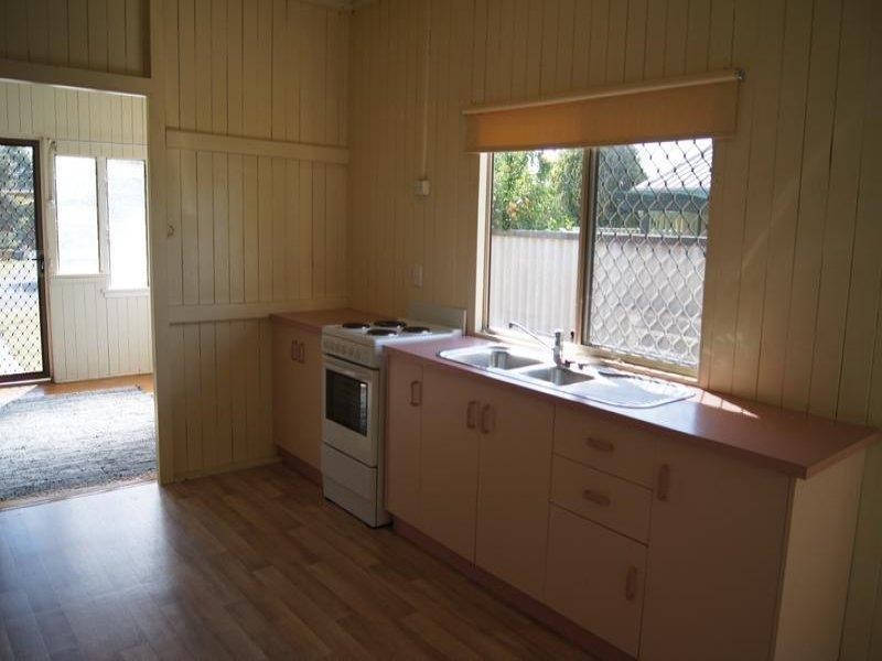 17 Wood Street, Chinchilla QLD 4413