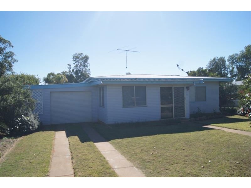 15 Barber Street, Chinchilla QLD 4413