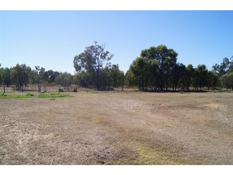 6 Oak Street, Chinchilla QLD 4413