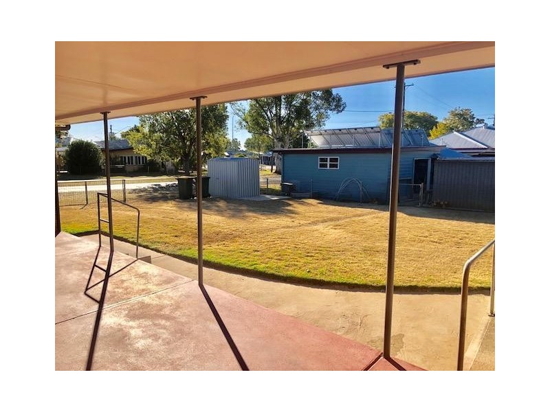 15 Barber Street, Chinchilla QLD 4413