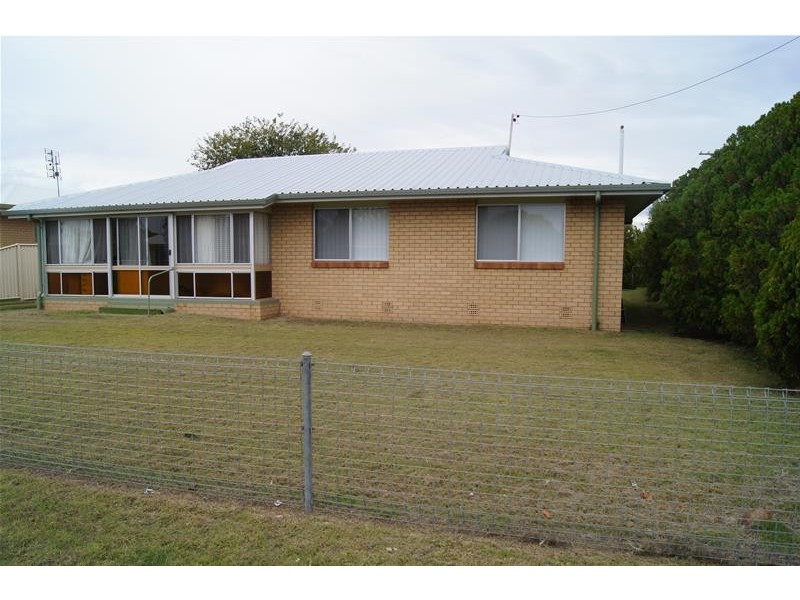 108 Zeller Street, Chinchilla QLD 4413