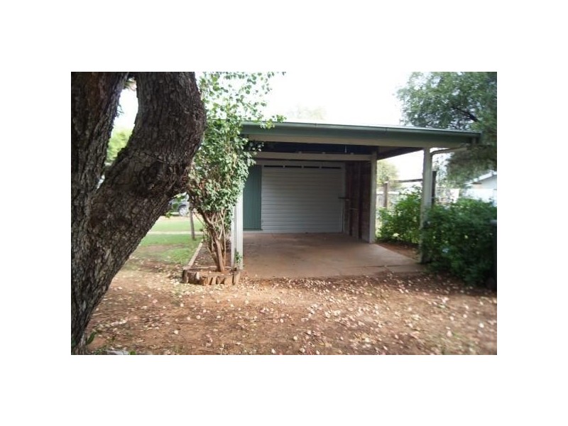 4 Dickman Street, Chinchilla QLD 4413