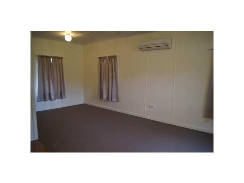 4 Dickman Street, Chinchilla QLD 4413