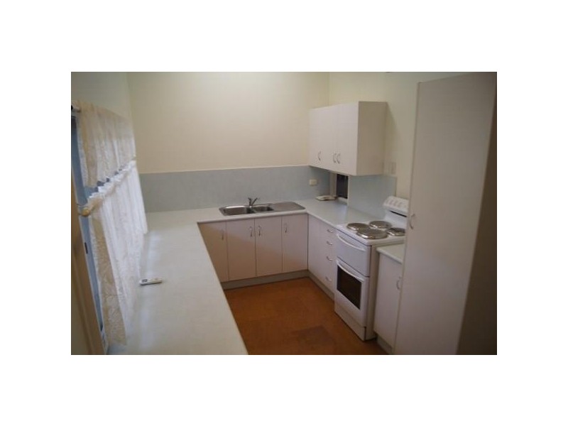 4 Dickman Street, Chinchilla QLD 4413