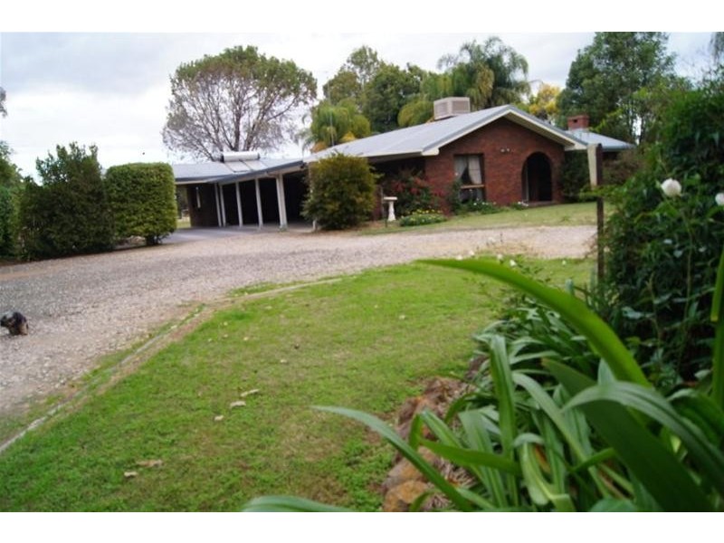 72 Oak Street, Chinchilla QLD 4413