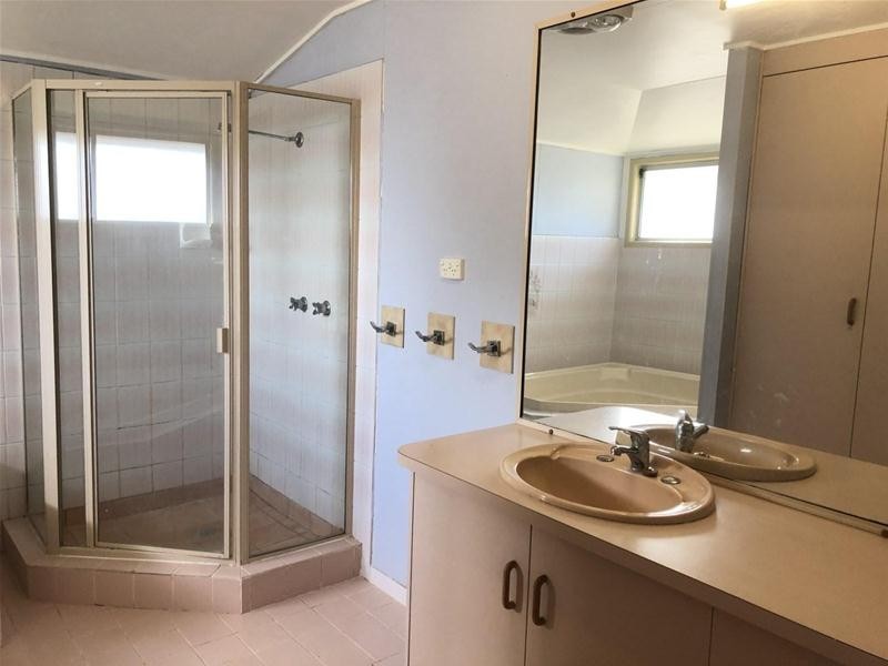 76  Wambo Street, Chinchilla QLD 4413