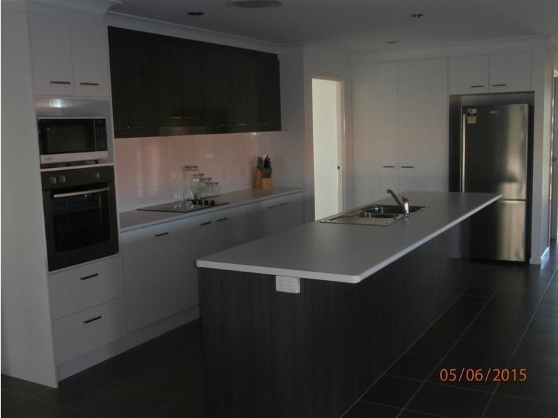 1 Bridgeman Parade, Chinchilla QLD 4413