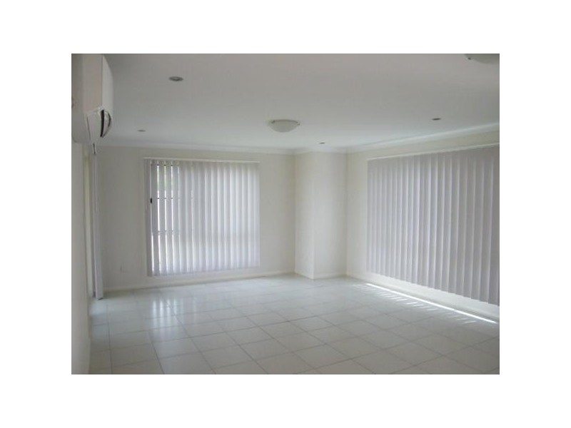 2/10 Lewis Street, Chinchilla QLD 4413