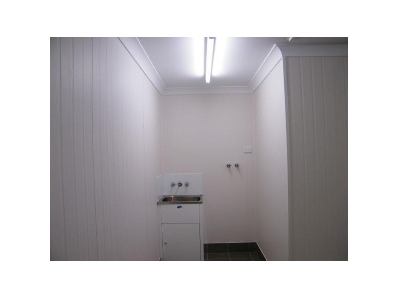 2/10 Lewis Street, Chinchilla QLD 4413