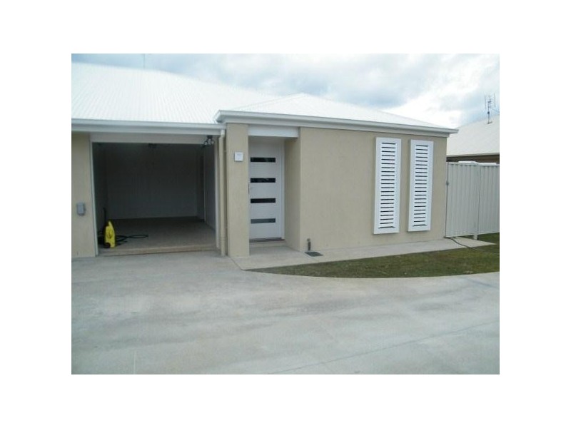 1/16 Skewis Street, Chinchilla QLD 4413