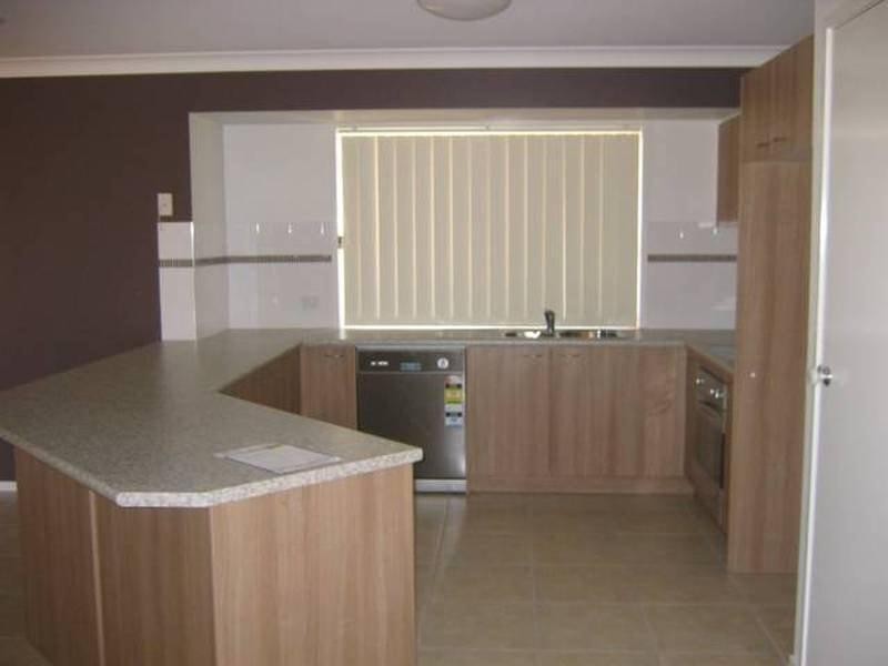 8 Back Avenue, Chinchilla QLD 4413