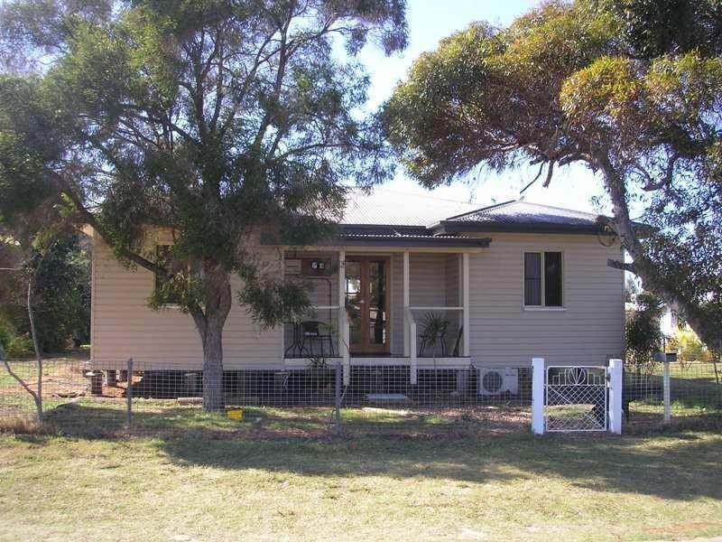 21 Wood Street, Chinchilla QLD 4413