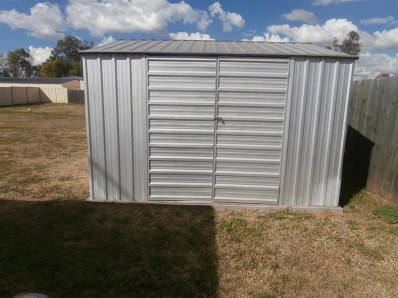 6 Back Avenue, Chinchilla QLD 4413