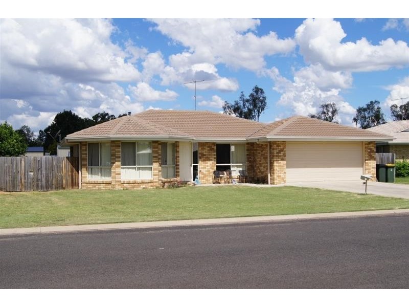 6 Back Avenue, Chinchilla QLD 4413