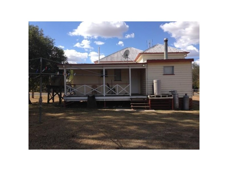 36 Davis Street, Chinchilla QLD 4413