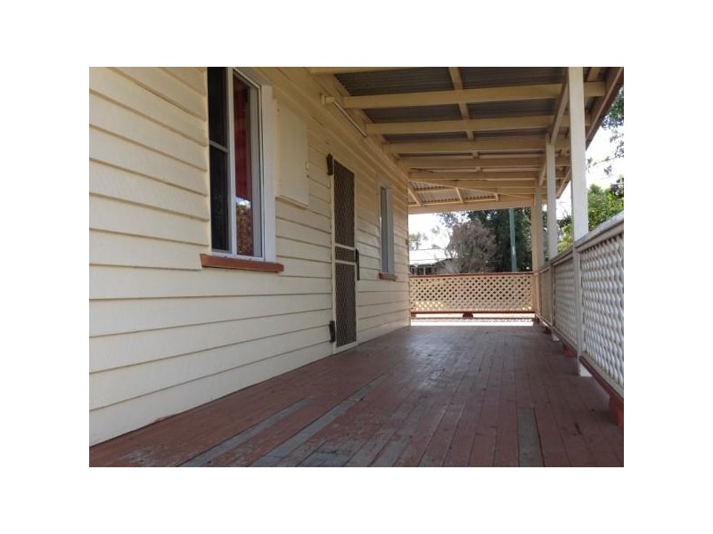 36 Davis Street, Chinchilla QLD 4413