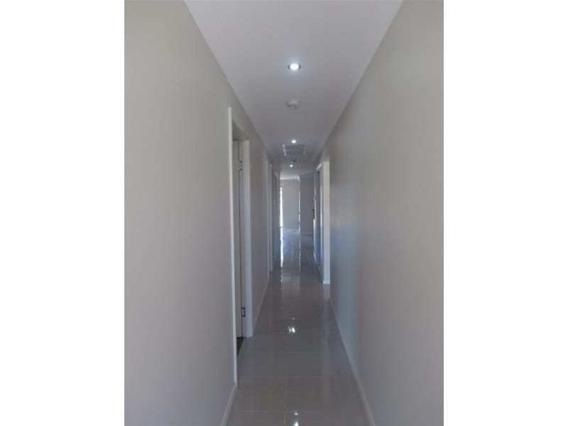 2/33 Skewis Street, Chinchilla QLD 4413