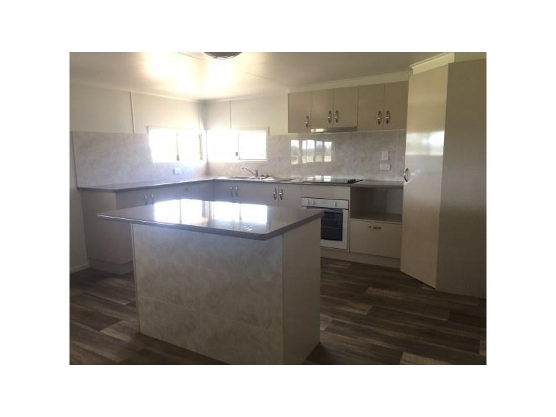 852  Red Hill Road, Chinchilla QLD 4413