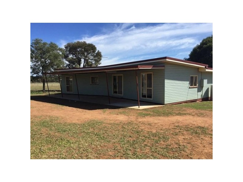 852  Red Hill Road, Chinchilla QLD 4413