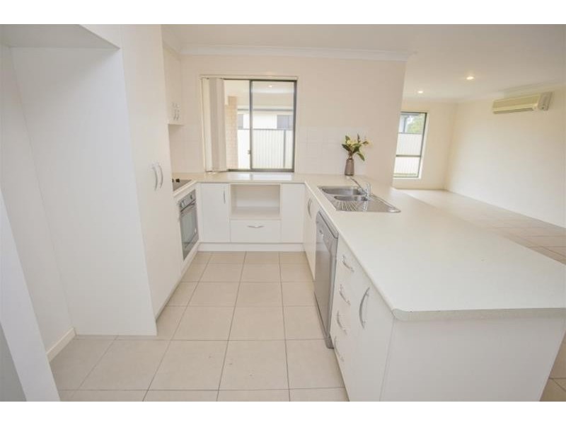 50 Windmill Road, Chinchilla QLD 4413