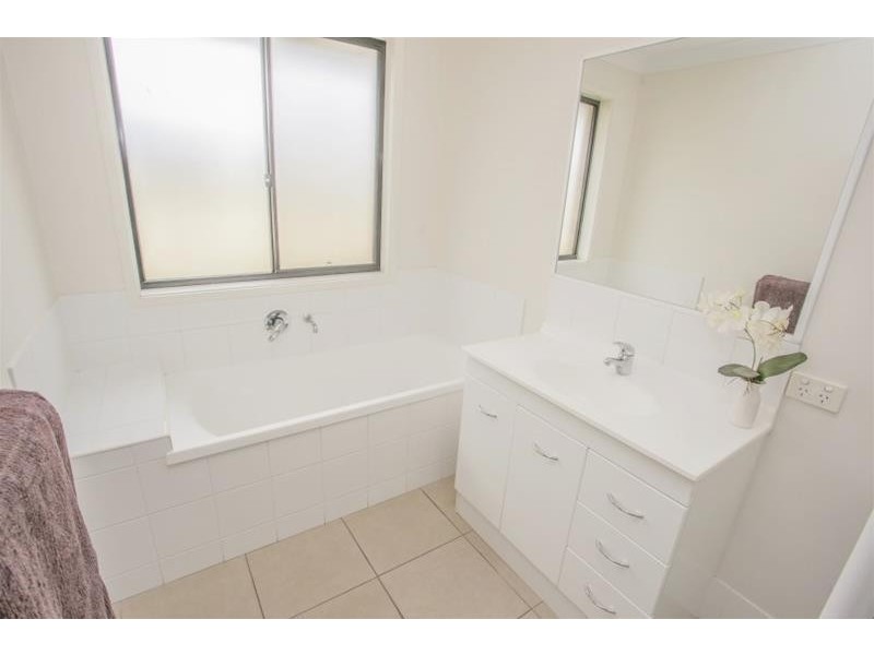 50 Windmill Road, Chinchilla QLD 4413