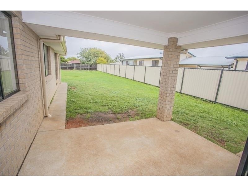 50 Windmill Road, Chinchilla QLD 4413