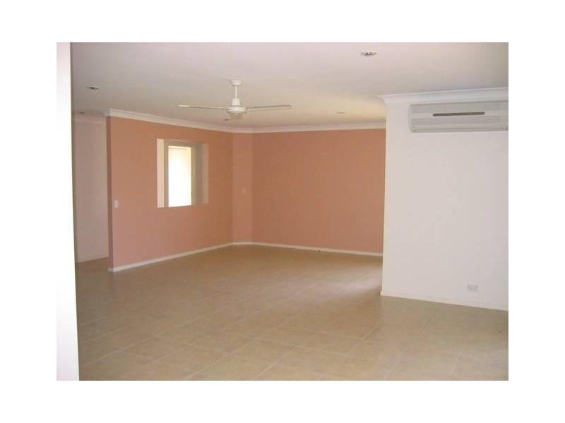 8 Back Avenue, Chinchilla QLD 4413