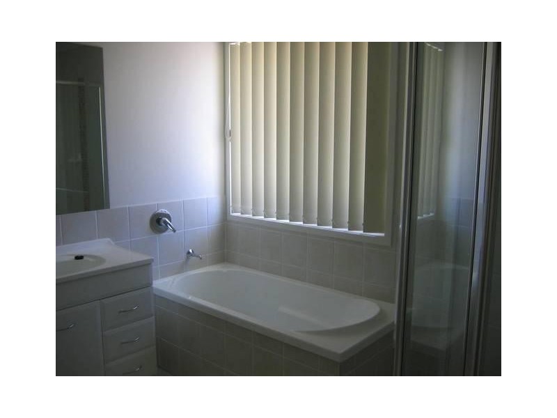 8 Back Avenue, Chinchilla QLD 4413